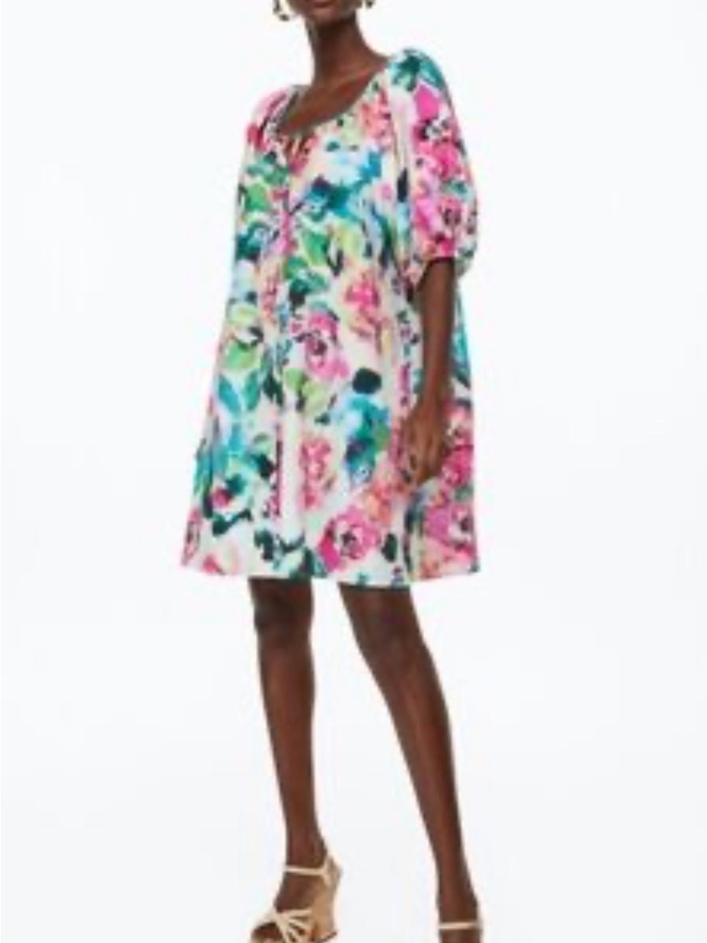 Joie Bright floral dress with stylish puff sleeves. Pockets a line style v neck